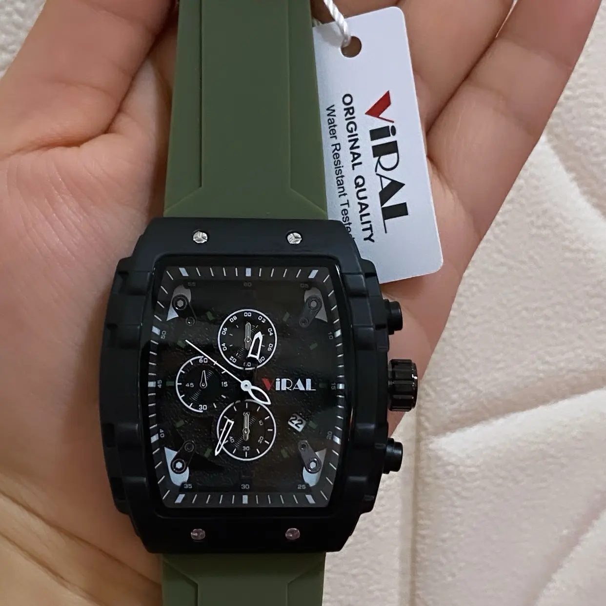 Jam Tangan Cowok Petak Hijau