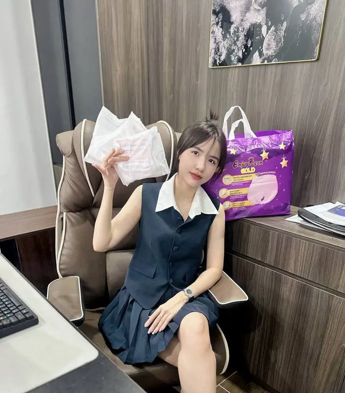 COMBO 50 MIẾNG BĂNG VỆ SINH QUẦN ENJOY QUEEN 40-80 KG, THẤM HÚT, THOÁNG KHÍ, DÙNG BAN NGÀY VÀ BAN ĐÊM 1
