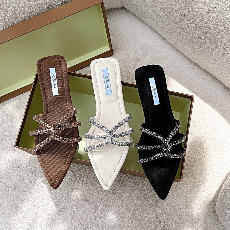 Gạo.Shoes - (size 35-42)Dép Lê Nữ Mũi Nhọn, Dây Đá Hình THOI XOẮN NGANG, Đá Sáng, Chất Dày Dặn, Êm Chân, Đế Chống Trơn Trượt. DéP GiàY