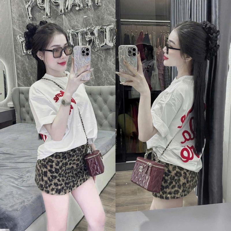 Sét áo cộc tay trắng họa tiết chữ sang chảnh kèm chân váy tôn dáng Hot Hit mùa hè - Dành Cho Nữ +TOP WOMEN