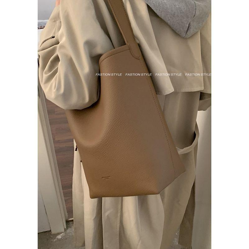 Product Introduction of Beg Ketiak, Gaya Retro, Untuk Wanita, Fesyen Baharu 2024, Beg Baldi Korea, Serba guna, Kapasiti Besar, Beg Tote Bahu Bags Totebag 0