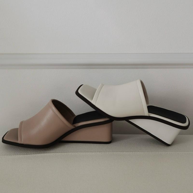 25 STUDIO Guốc đế xuồng quai ngang bản to mũi vuông Clover Heels