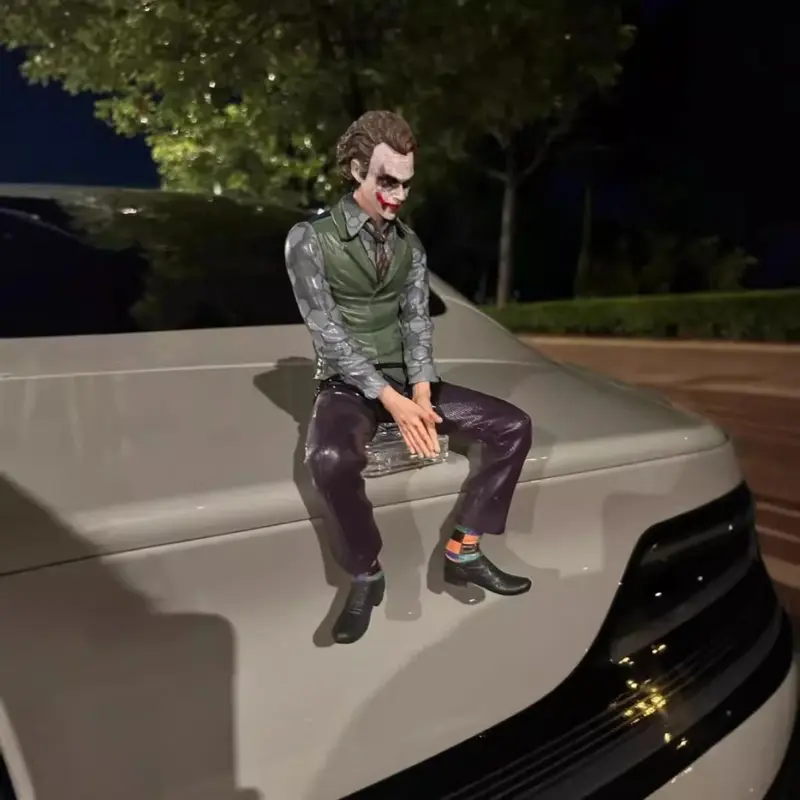 Mô hình nhân vật Joker gắn xe siêu nét bản lớn 24cm kèm miếng dán xe - GaGaMoHinh 4