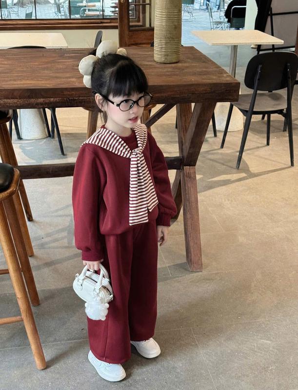 [Nini kids]- Sét Áo kèm quần cho bé Gái tặng kèm khăn rời chất vải nỉ 2 da mềm đủ size 8-35kg (Sét nỉ kèm khăn)