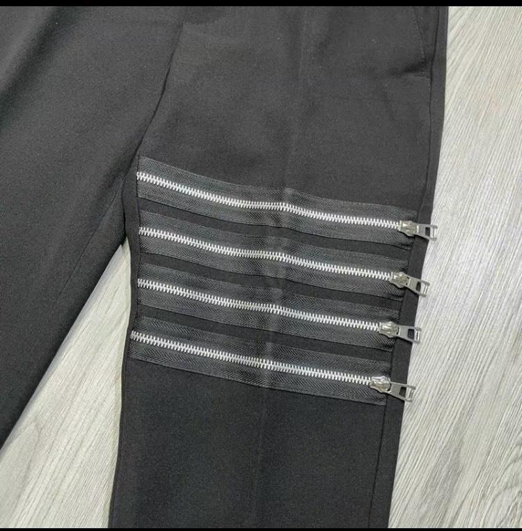 Product Introduction of QUẦN TÂY ÂU NAM 4 SỌC ĐEN , 4 SỌC TRẮNG , 4 SỌC KHÓA KÉO CHẤT VẢI CỰC ĐẸP Menswear Pants 4