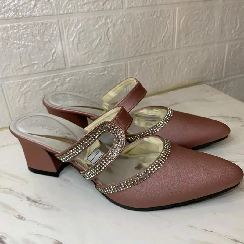 sepatu sendal high heels mutiara Hak Setengah (3-5 cm) shoes hitam wanita 2