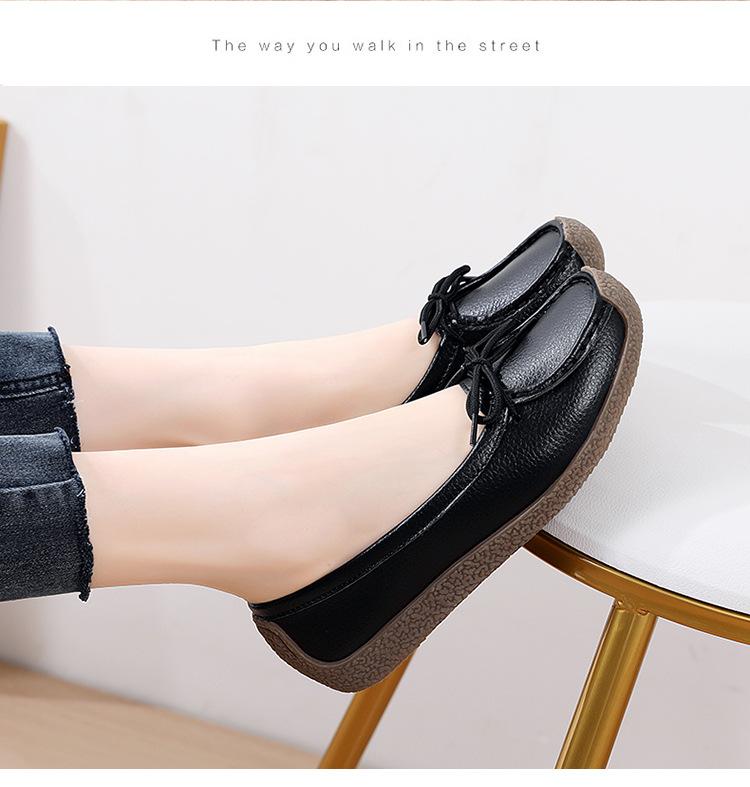 Product Introduction of New Genuine Leather Doug Shoes Women's Soft Bottom Pumps Slip-on Mom Shoes Casual Flat Loafers Women's plus Size 29