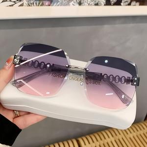 แว่นกันแดดผู้หญิง กรอบใหญ่ สไตล์เกาหลี ไม่มีกรอบ มีรู อินเทรนด์