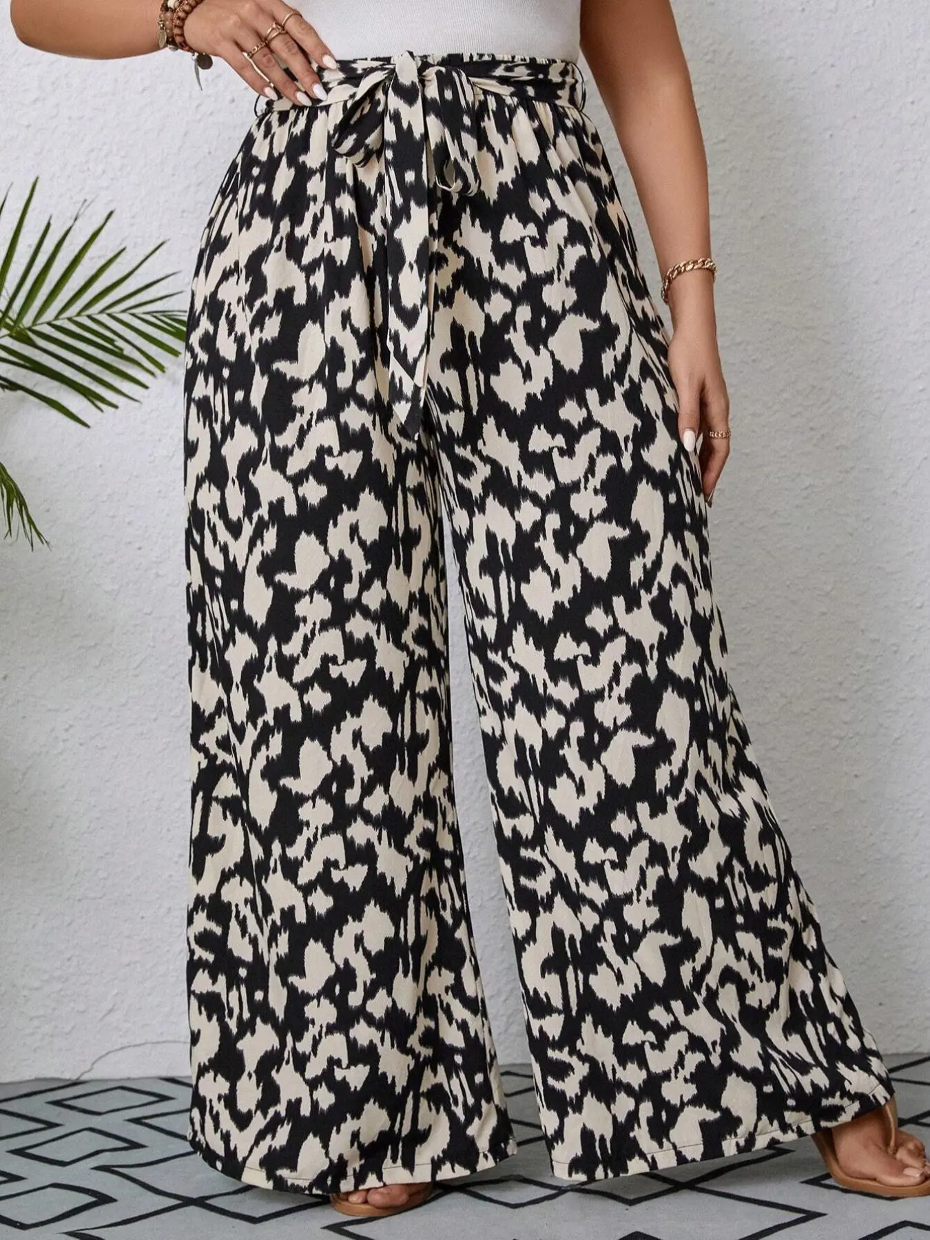 Plus Size All Over Print Wide Leg Pants, Casual Belted Pocket Trousers for Women, Women's Bottoms for Spring & Fall