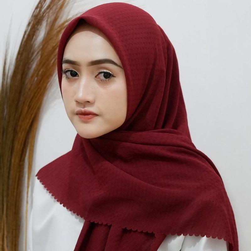 Segi Empat Rubycon Khalisa Scraf/ Jilbab Sekolah Segi Empat Lasercut Terbaru Bahan Vinney Premium Muslim Lembut 2