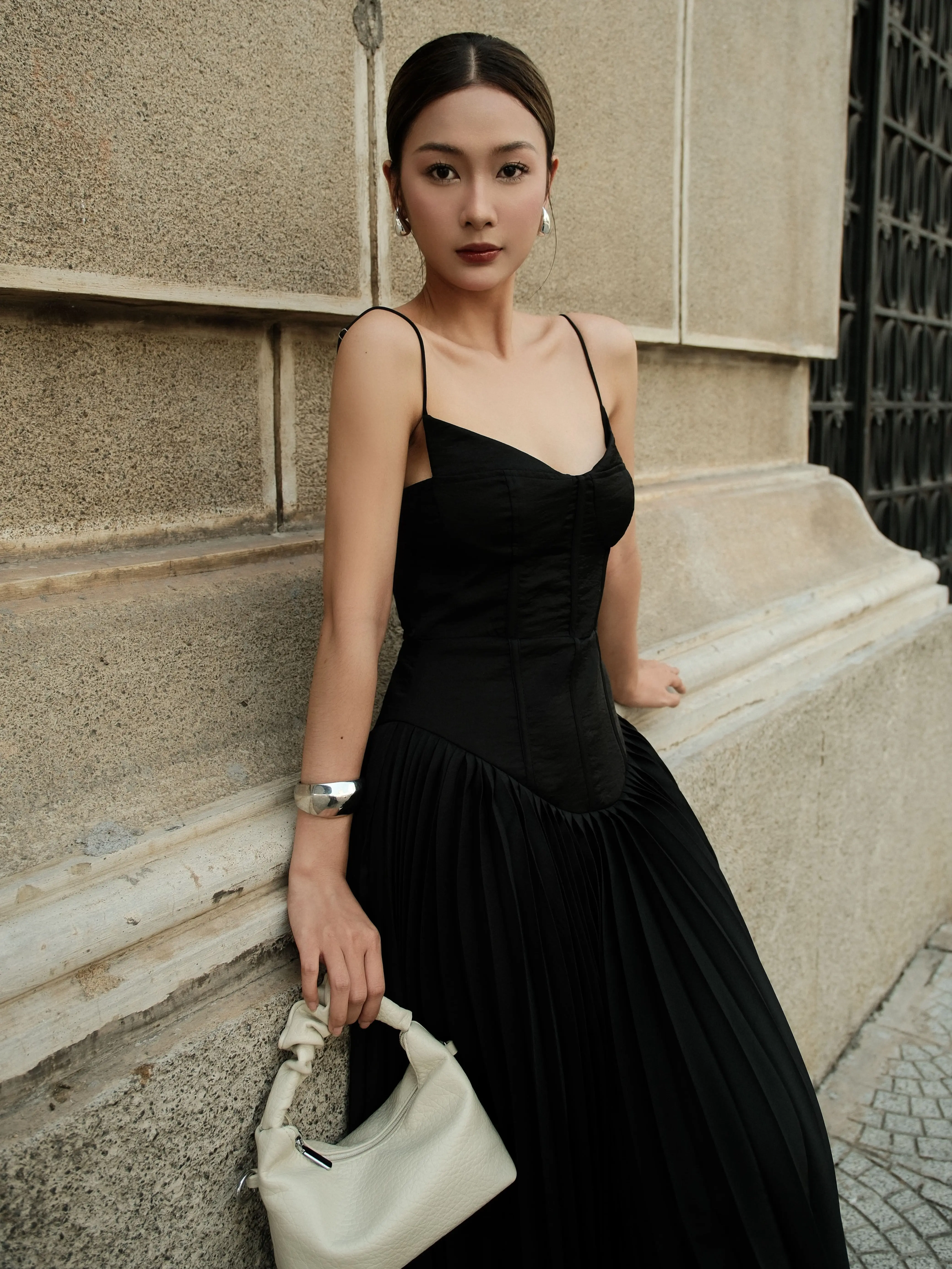 LENOIR DRESS - Váy thiết kế gọn xương cá xếp ly sang trọng