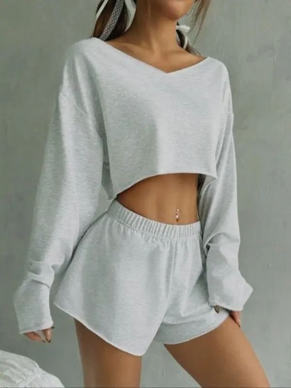 Women's Solid Crop Top & Shorts Two-piece Set, Casual Fashion Cozy V Neck Long Sleeve Top & Shorts for Daily Outdoor Wear, Ladies Two-piece Outfits for All Seasons 4