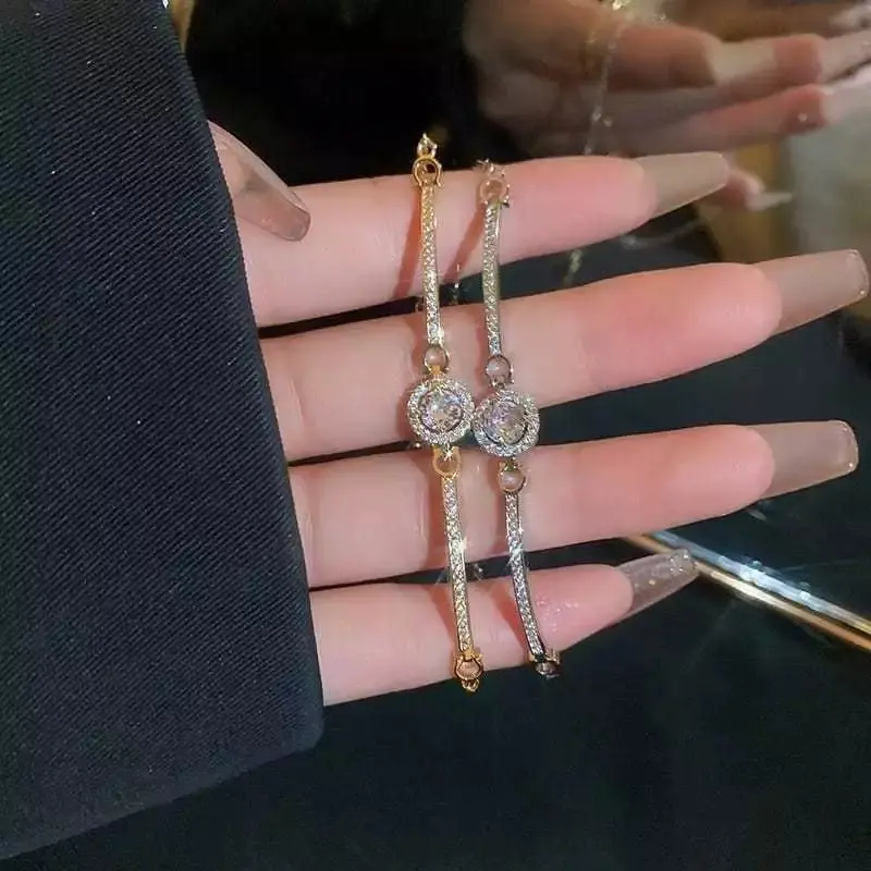 Gelang Tangan Elegan Wanita Fashion Cantik Gelang Dihiasi Dengan Diamond Cantik