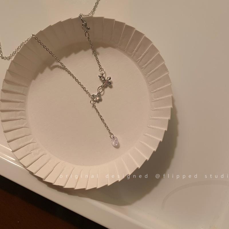 Product Introduction of Lucent_2025 Necklace for Women Korean and Japanese Style 2025 New Trendy Clavicle Chain Sweet Cool Style Heart Sweater Chain Metal Texture High-end Feel for Women 12