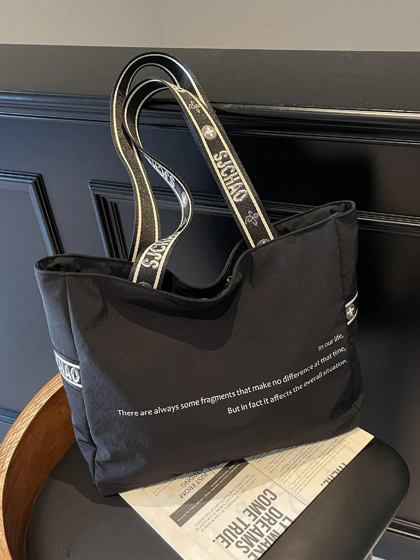 Women's Letters Print Zipper Shoulder Bag, Large Capacity Tote Bag for Daily Used, Casual Trendy Versatile High-quality Daily Commuting Bag, Girl Fashionable Shopping Bag
