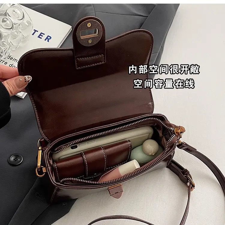 Túi xách nữ A112 thời trang đeo chéo cầm tay tặng kèm móc khoá hàng quảng châu cao cấp ( size 22cm) 3
