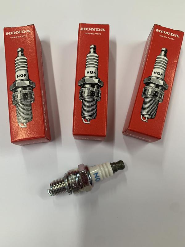 อะไหล่หัวเทียน HONDA GX35 แท้ 100% 31915-Z0H-003 ฮอนด้า เครื่องตัดหญ้าฮอนด้า เครื่องตัดหญ้า GX25 GX50 UMK435 1