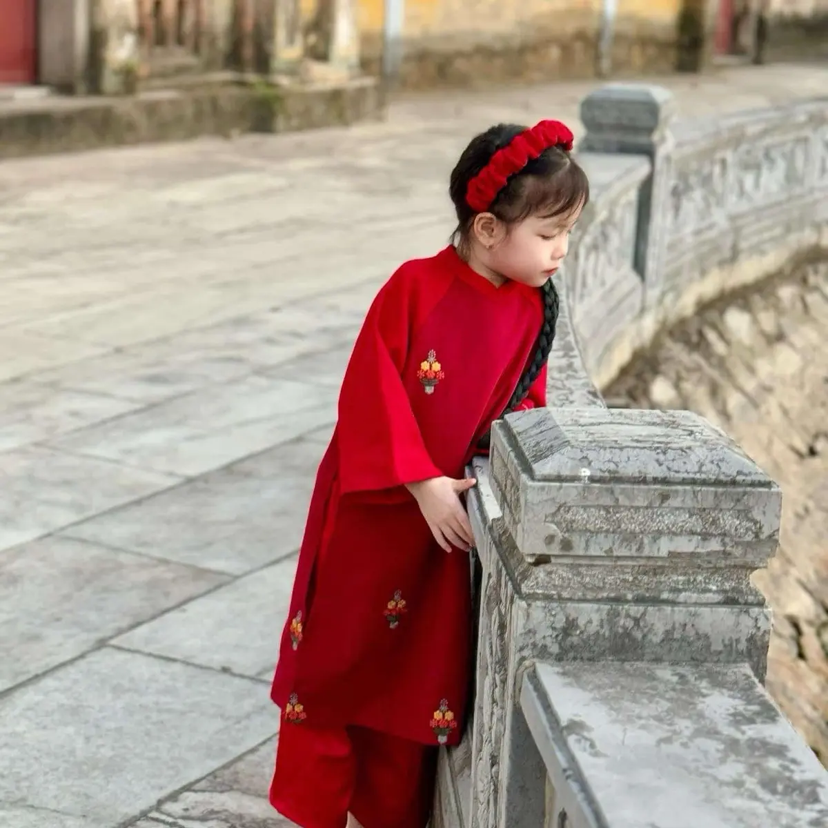 Áo dài Thêu Hoa cho bé gái