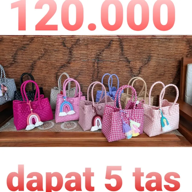 120.000 dapat 5 TAS ,TANPA AKSESORIES, WARNA RANDOM no request, no komplain) size S mini Hitam 0