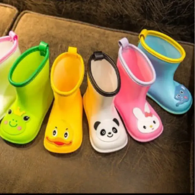 Sepatu Boot Anak Karakter Kodok Gajah Bebek ok