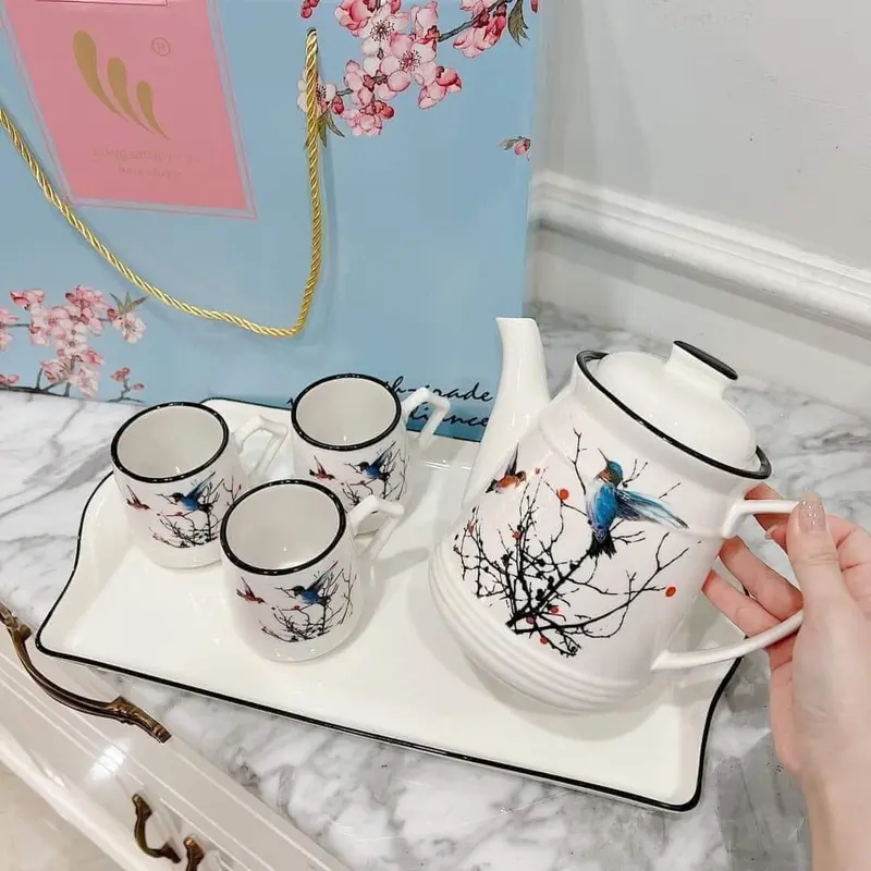 Bộ ấm trà kèm khay hàng sứ 2