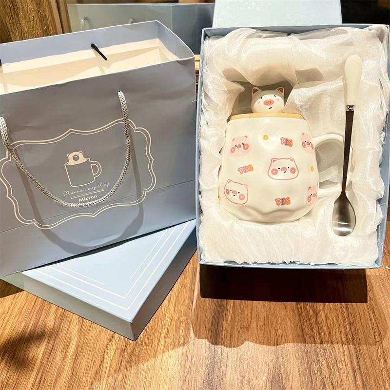 Ly cốc sứ có nắp đậy hình Heo dễ thương 400ml,món quà sinh nhật cốc uống nước có nắp đậy kèm thìa ZTB02