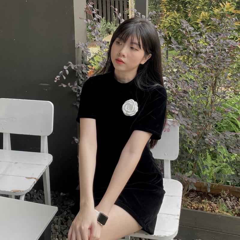 Đầm Nhung Cổ Trụ Kèm Tag Hoa (ẢNH THẬT) 3