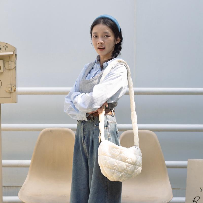 [CHU BAG] Túi đeo chéo chần bông trắng có thể điều chỉnh dây Đeo Vai Nữ 3