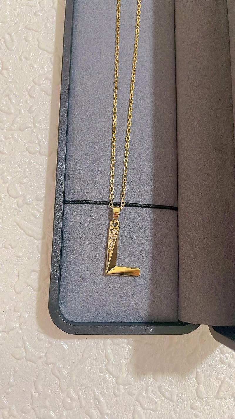 Product Introduction of Stainless steel monogram Initial LETTER  necklace send box 2