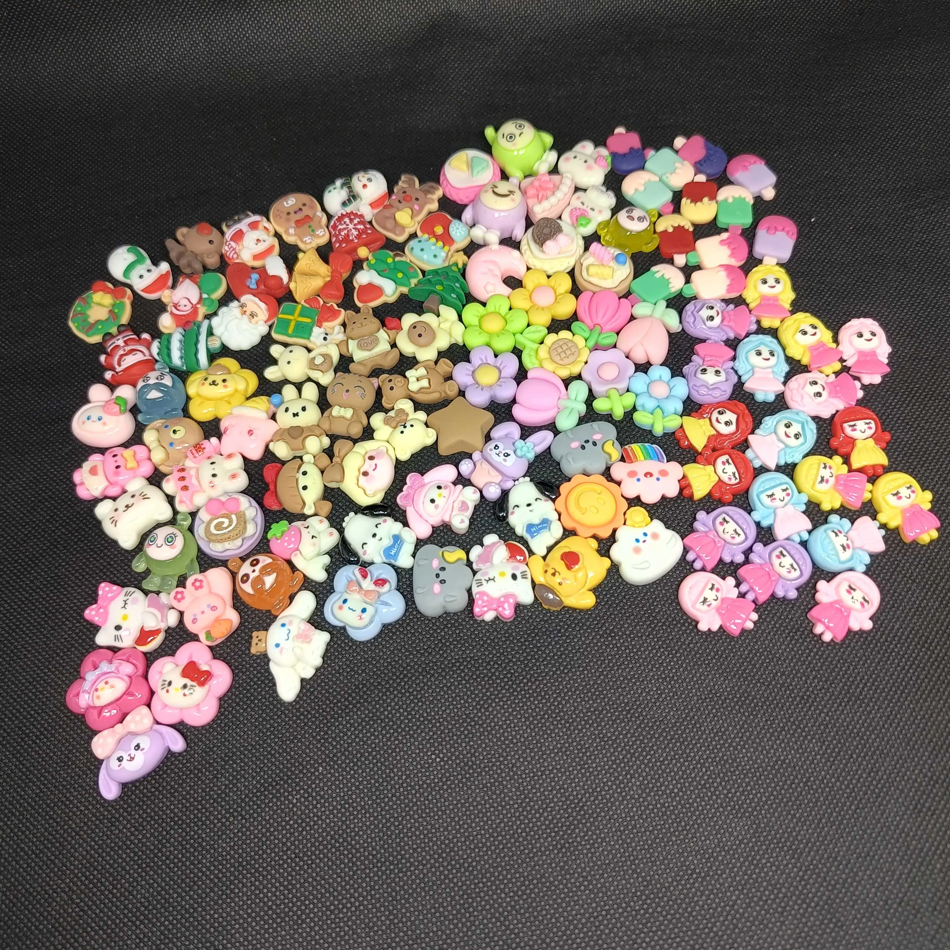 Clay Cute Selusin 12pcs Mote Manik BT21 Hello Kitty Cinnamoroll Cloud Natal Pompompurin My Melody Hiasan Bross Jepit Rambut Anak Liontin Resin Manik Mote Monte