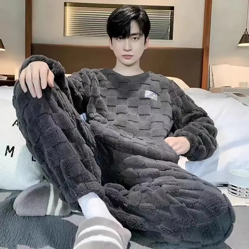 Bộ Đồ Ngủ Lông Cừu San Hô Mùa Đông, Nhung Dày, Bộ Đồ Mặc Ở Nhà Ấm Áp, Áo Chui Đầu vải nỉ, Thích Hợp Cho Học Sinh Nam, Mùa Thu Và Mùa Đông, Năm 2024 0