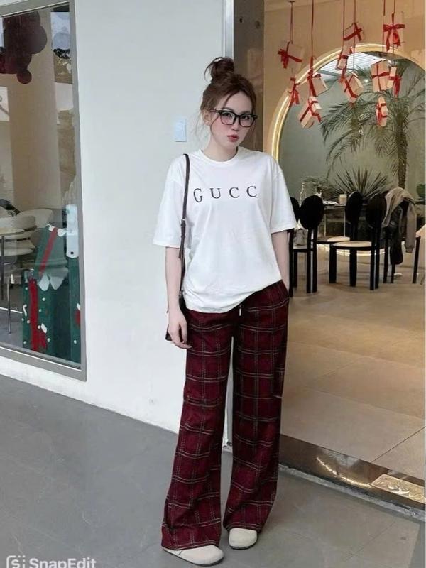 Set Bộ Áo Thun Nam Nữ Unisex In chữ GU Phối Quần Ống Rộng Phom Rộng Tay Lỡ Ong Top Women Cổ Tròn 4