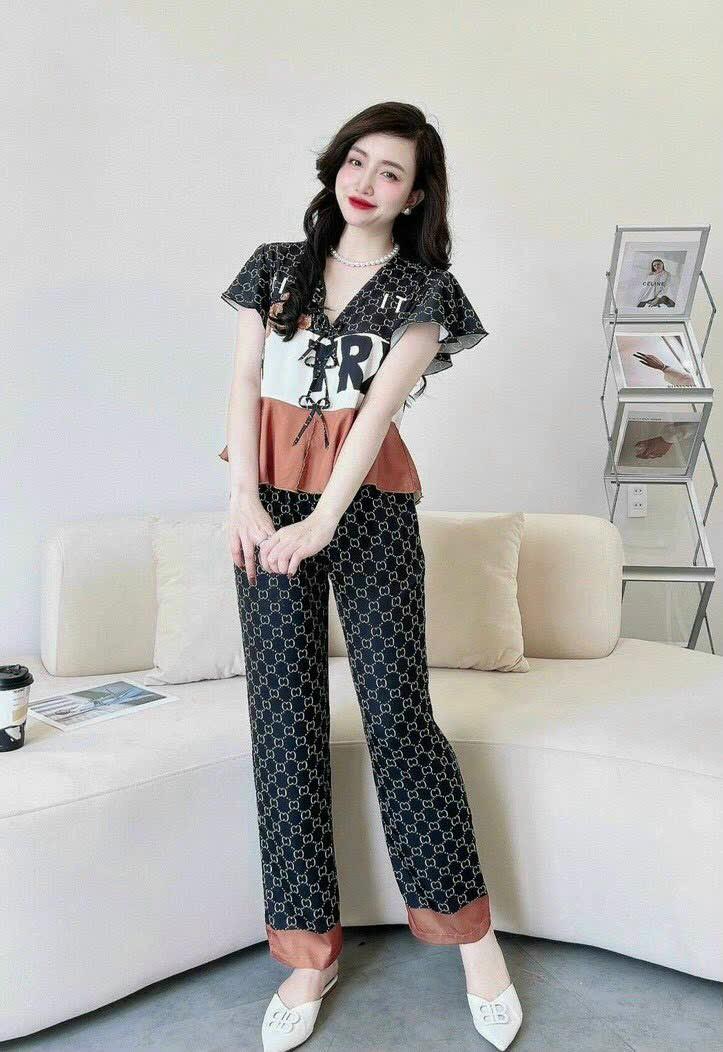Product Introduction of Đồ bộ Bigsize (70-100kg) áo tay cánh tiên cổ V 3 nơ chất lụa xước ánh kim mềm mát không nhăn, nhiêù hoạ tiêt 6