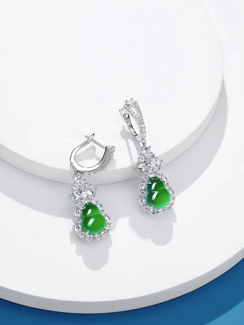 Product Introduction of S925 Silver Inlaid Diamond Green Chalcedony Gourd Ear Hook High-Grade Women's Earrings JU8527 5
