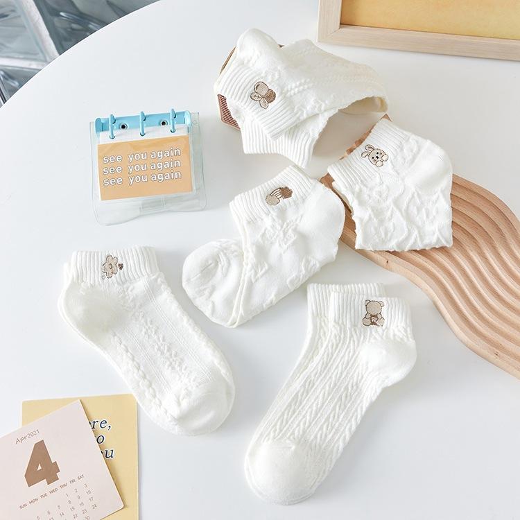 SET 10 ĐÔI Tất vớ nữ họa tiết hình gấu cổ thấp tông màu trắng siêu dễ thương T01 Cotton