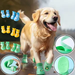 4 Pcs/Set Sepatu Karet Anjing Sepatu Hewan Sepatu Boots Hewan Pet Shoes Silikon Anti Slip Anti Air