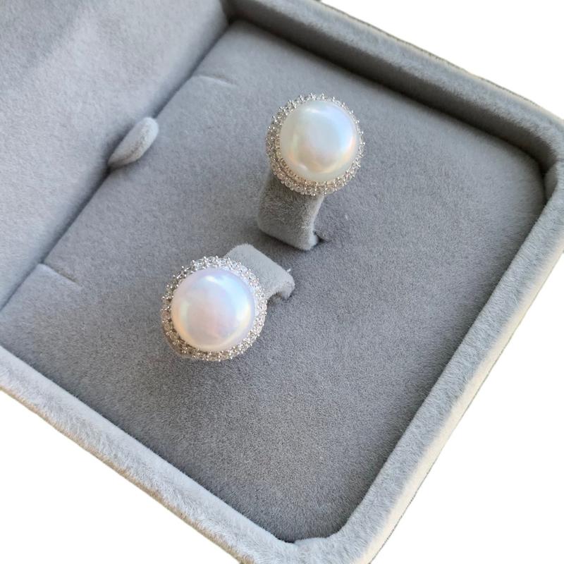 Bông tai ngọc trai 9,5-10ly chế tác bạc 925 xi phủ bạch kim, hai viền đá cZ sang trọng (tặng mẹ, vợ, bạn gái)