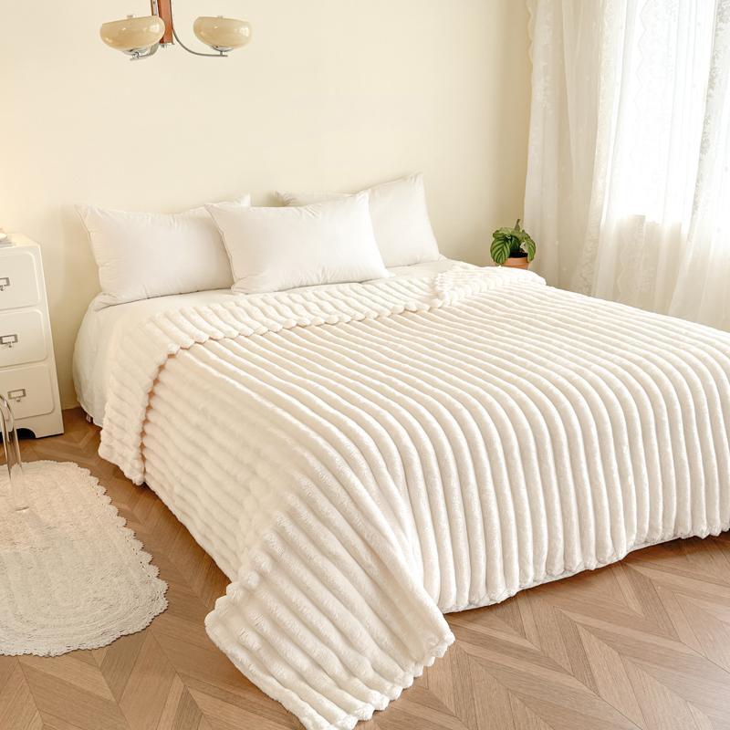 Product Introduction of Solid Color Jacquard Blanket, 1 Count Soft Comfortable Warm Throw, Air-conditioned Room Blanket, Warm Nap Blanket for Home & Office & Travel 0