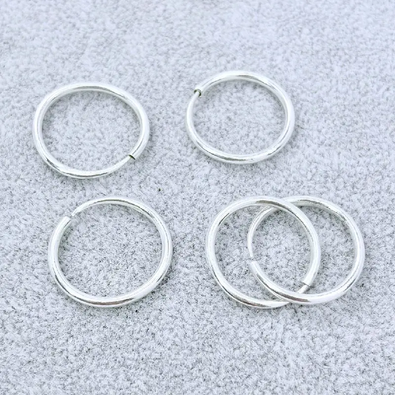 Khuyên tai tròn trơn bạc S990 3