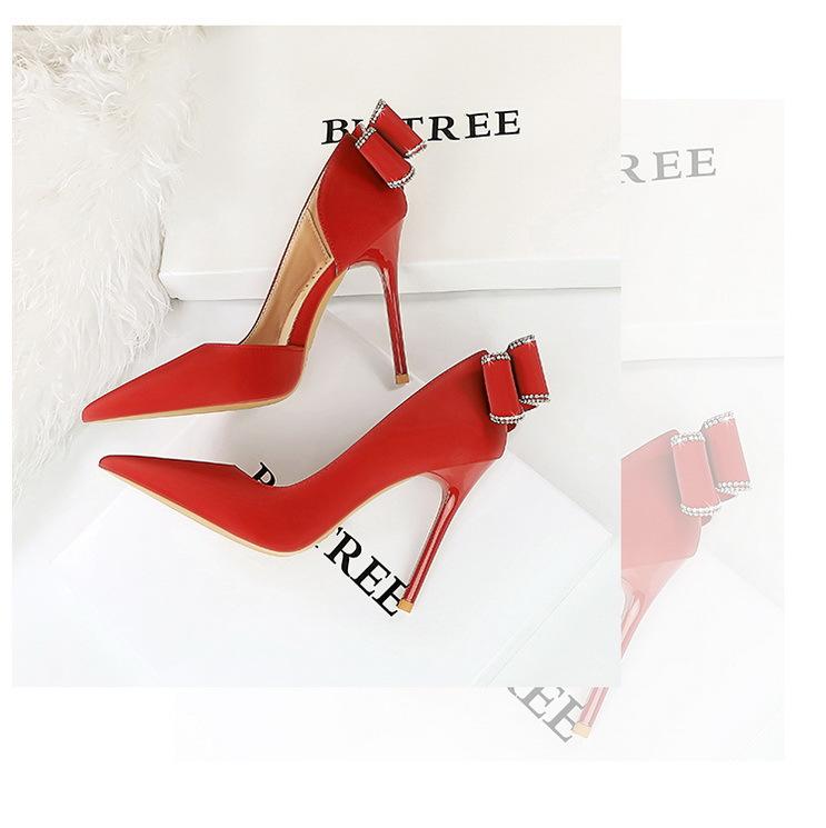 Product Introduction of 626-H36M European and American Style Banquet High Heels Stiletto High Heels Shallow Pointed Toe Side Cutout Rhinestone Back Bowknot Single Shoes kitten  heels 14