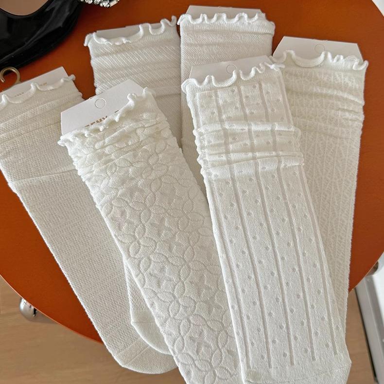 Product Introduction of Women Lace Flower Socks Retro Floral Mesh Lolita Cute Socks Thin Middle Tube Sock Korean Girl Sweet Breathable Socks 8