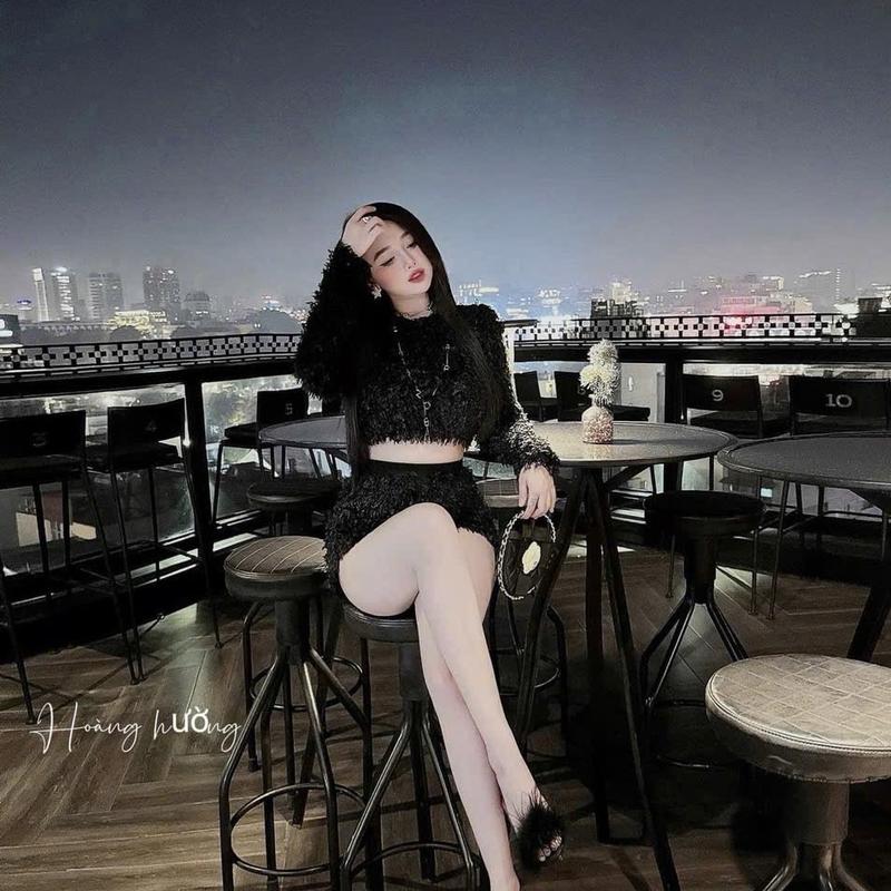 Set áo croptop lông kèm chân váy lông 1