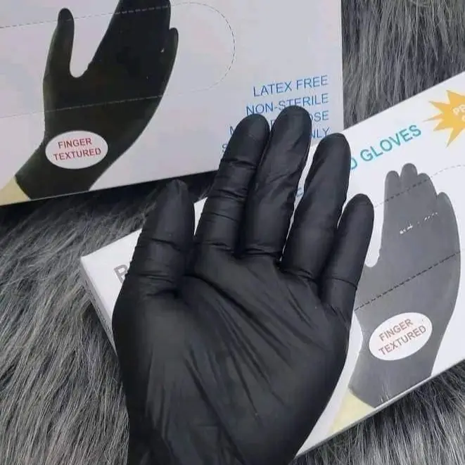Hộp 100 cái găng tay đen không bột. Găng tay cao su màu đen không bột . Găng tay không bột dùng trong spa 2