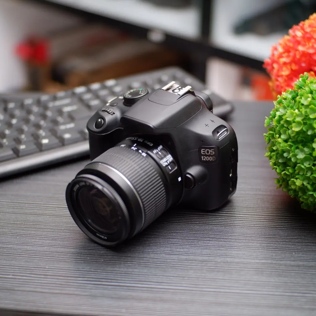 kamera dslr 1200D dan lensa 18-55mm