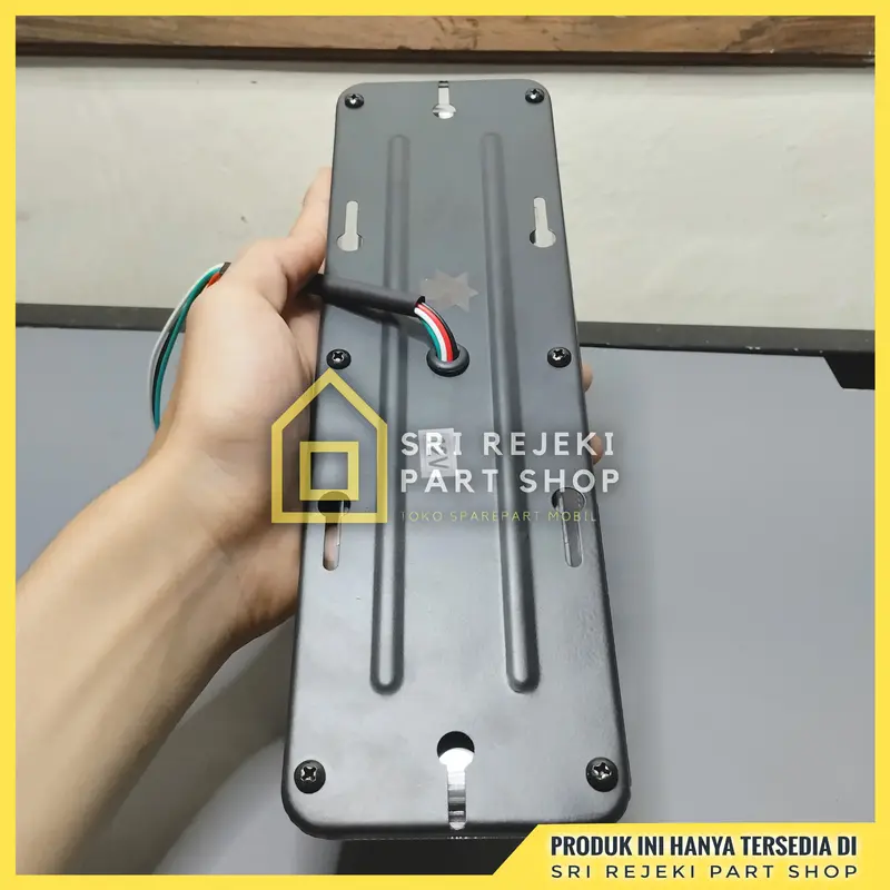 1 Set StopLamp Pick Up Variasi Model Blitz / V 12 Volt Stop Lamp Lampu Belakang L300 Futura Carry 10 Grand Max Panther DLL 7