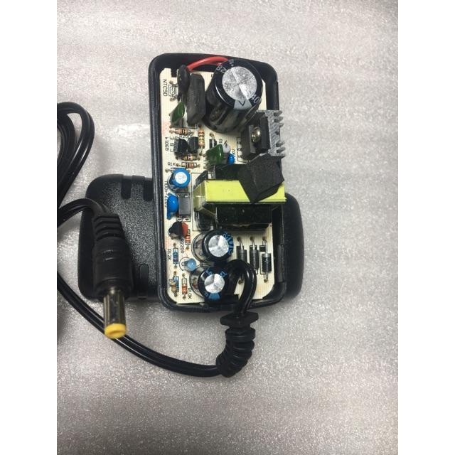 Nguồn Sạc Loa Kéo 15V 3A Chuẩn.Dùng sạc loa kéo hoặc các thiết bị chạy nguồn 15v. 3