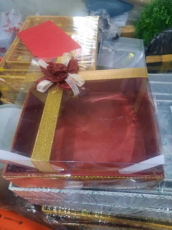 bok hantaran /bok seserahan kue full mika motif bunga ukuran 30 x30 x 12 2