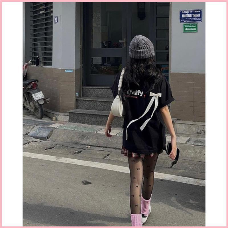 JESADSHOP Áo thun đính nơ form rộng Traffy Tee Ribbon Black Gonz.brand 4