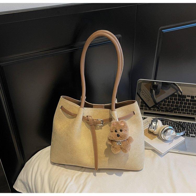 Túi Tote Xách Tay Đeo Kẹp Nách Chất Liệu Da Lộn Sang Chảnh Lịch Sự Đi CHơi Đi Làm Đều Phù Hợp quà tặng móc treo