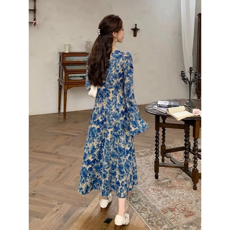 [ready stock]FADFAD - Gaun Maxi Wanita Motif Bunga Biru Elegan - Lengan Panjang Model Korea Vintage - Bahan Adem Berkualitas - Cocok untuk Acara Formal & Santai 4